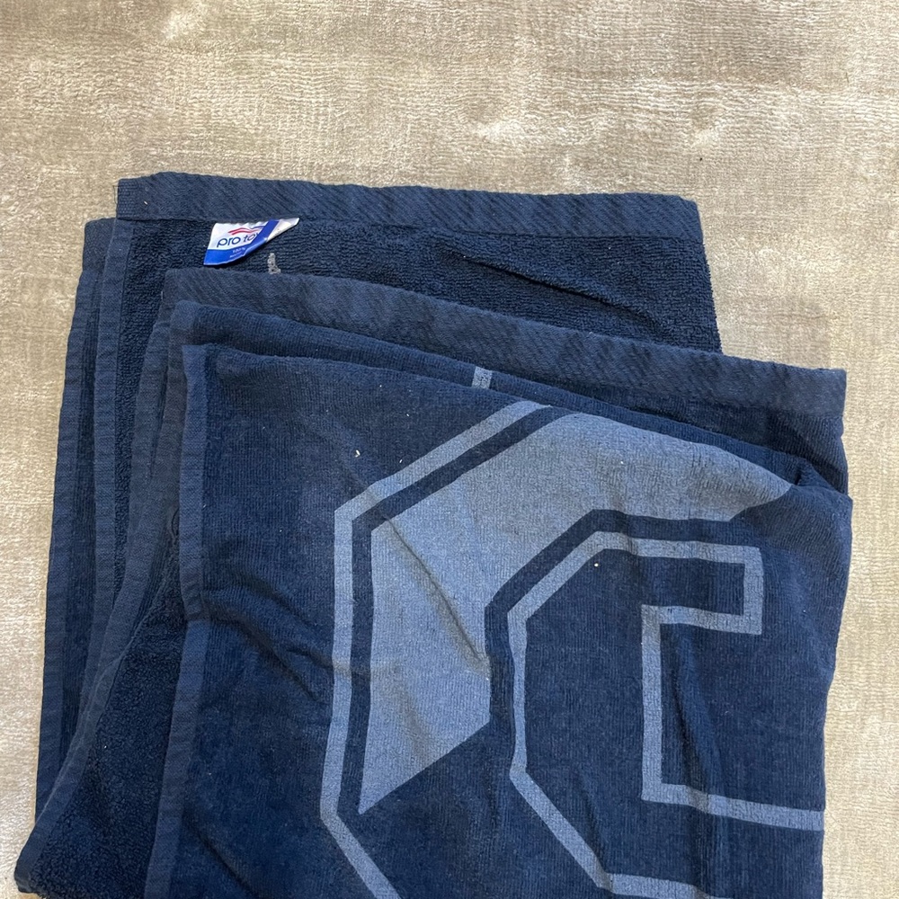 URI towel - Picture 2 of 3